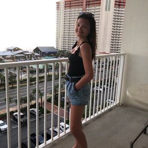 Meet your Posher, Madison